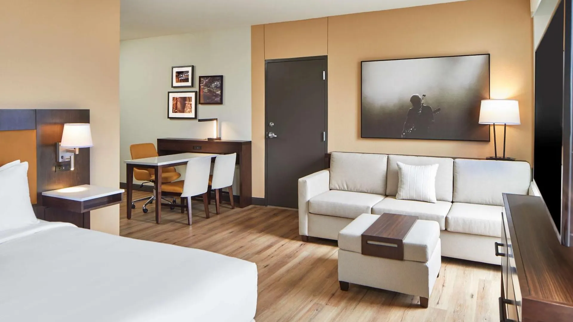 Hotel Embassy Suites By Hilton Nashville Downtown