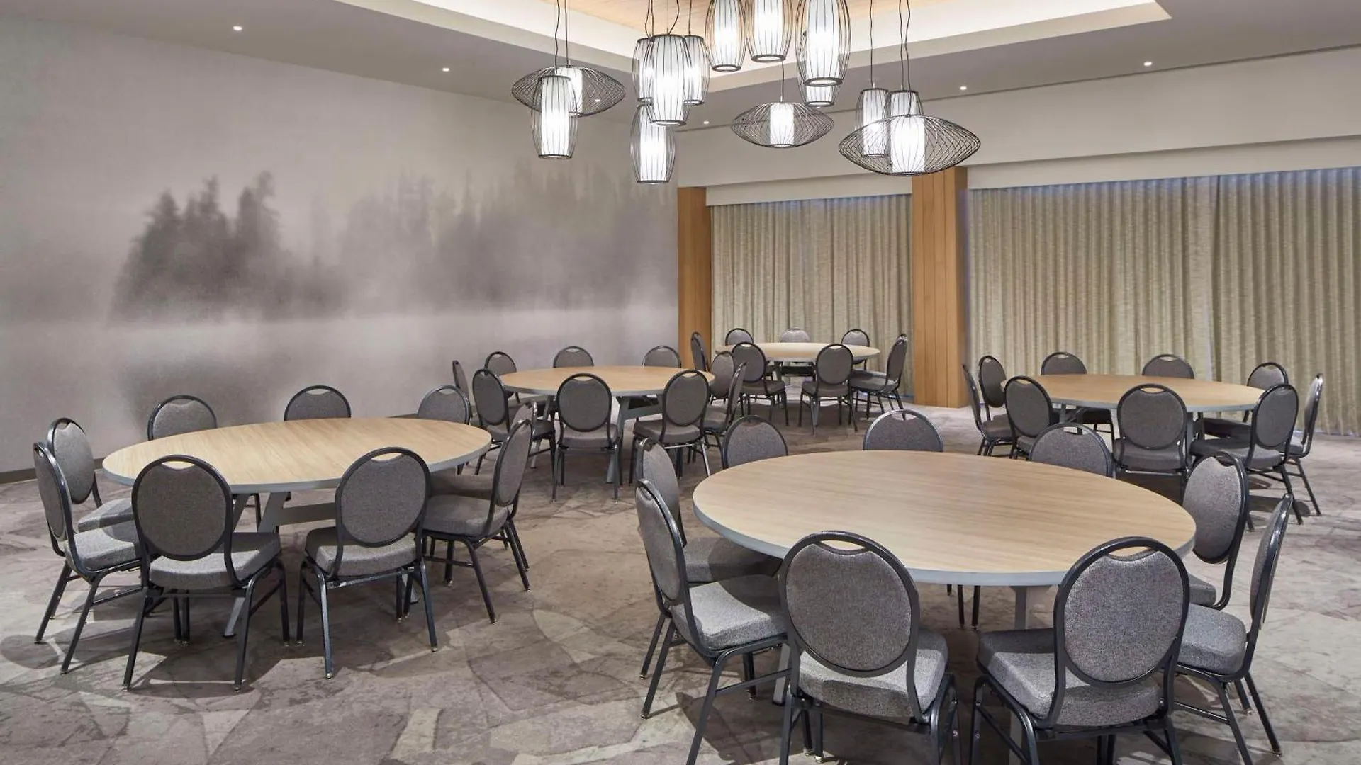 Hotel Embassy Suites By Hilton Nashville Downtown
