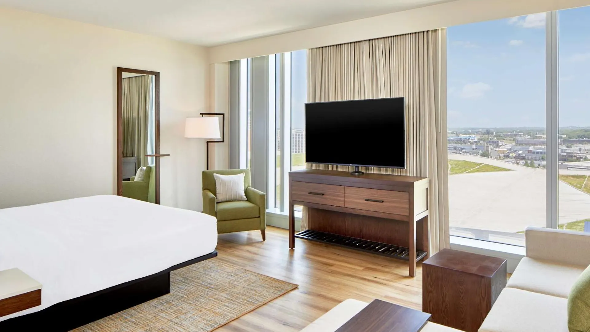 Embassy Suites By Hilton Nashville Downtown Hotel