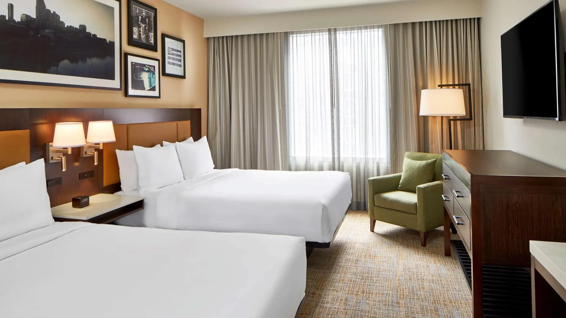Embassy Suites By Hilton Nashville Downtown Hotel